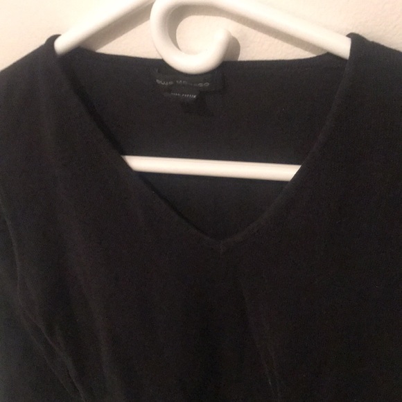 Fabulous Club Monaco 100% Cotton v neck sweatshirt with stylin’ sleeve pocket 👌 - Picture 4 of 7